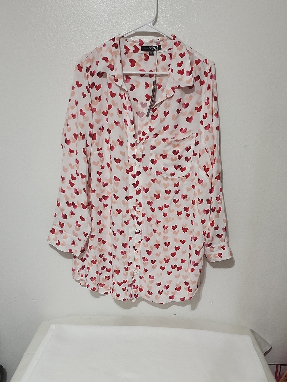 Women's Heart-Print Button-Up Blouse - Red Hearts